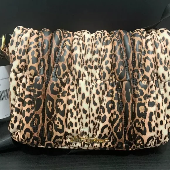 Betsey Johnson Pucker Up Crossbody Bag - Picture 2 of 7